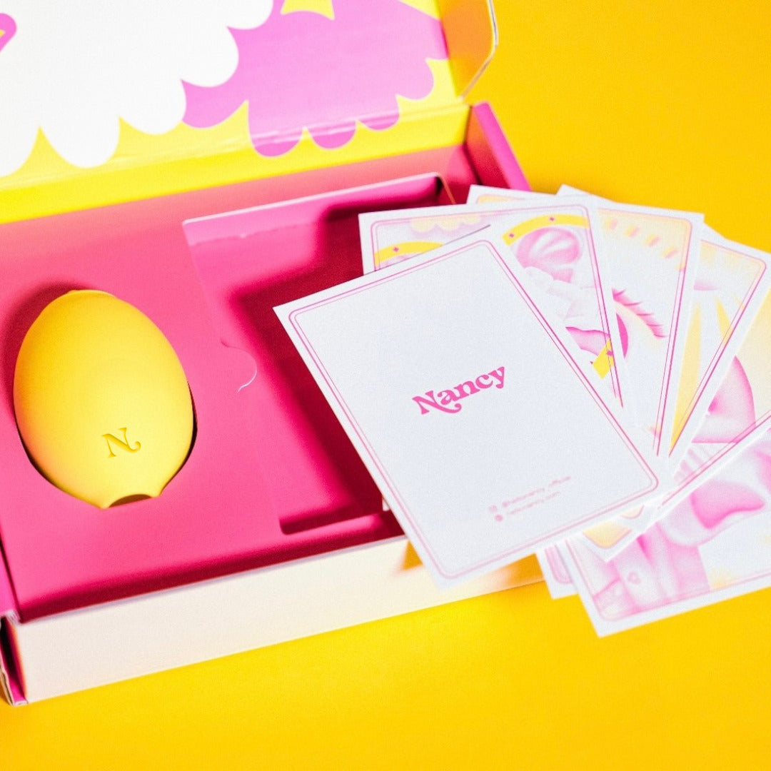 Lemon Clitoral Vibrator — with travel pouch